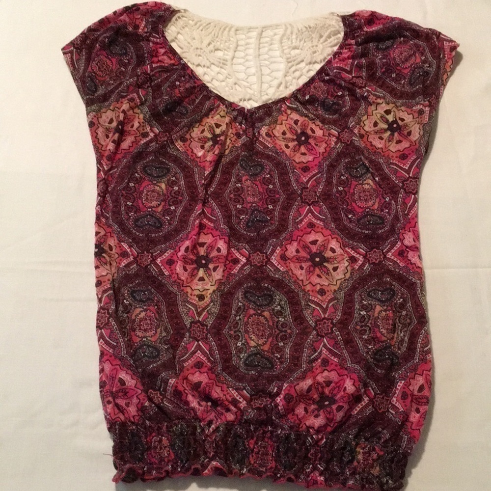 No Boundaries women’s shirt size M (V)